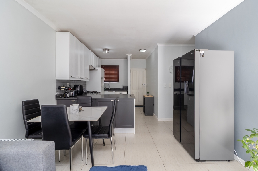 2 Bedroom Property for Sale in Pinelands Western Cape